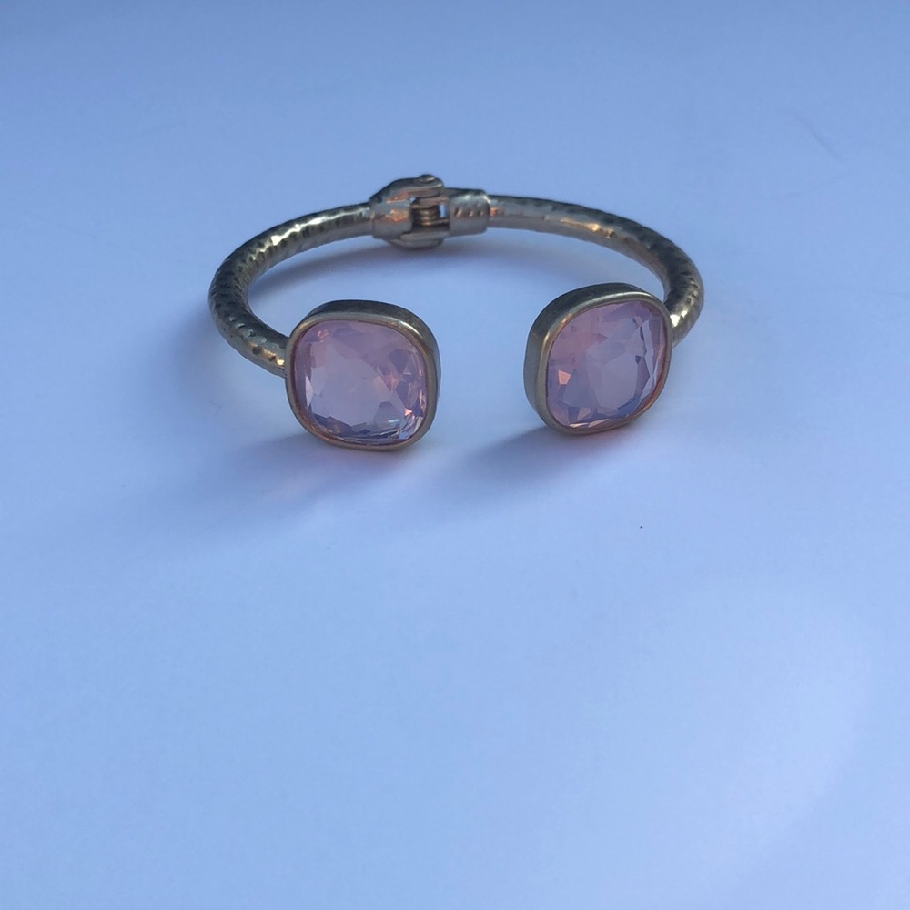 Gold bracelet with pink gemstones - Picture 2 of 5